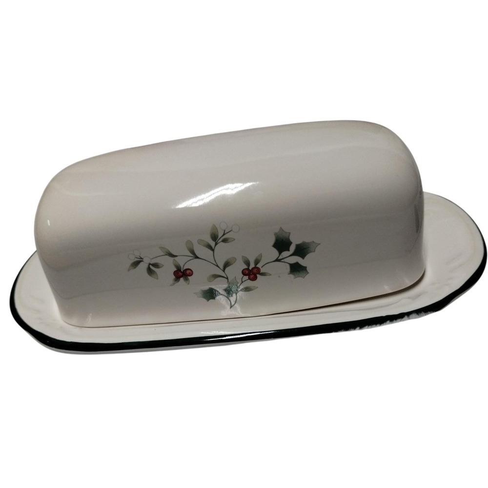Pfaltzgraff Winterberry Covered Butter Dish Stoneware W Box Christmas 109-028-00